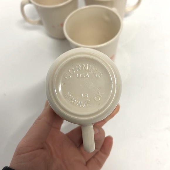 Corning Forever Yours 4 Tea Coffee Mugs  - Pink Hearts Flowers  - Replacement Mu - Picture 3 of 5